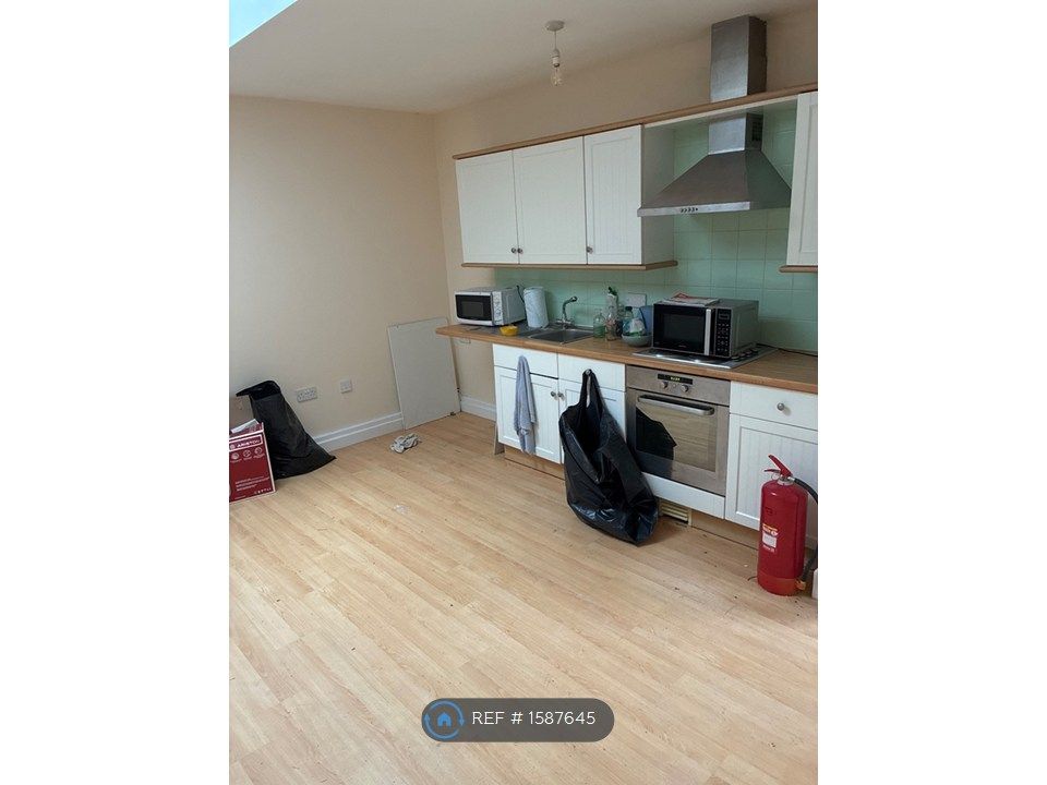 Property photo 1 of 2