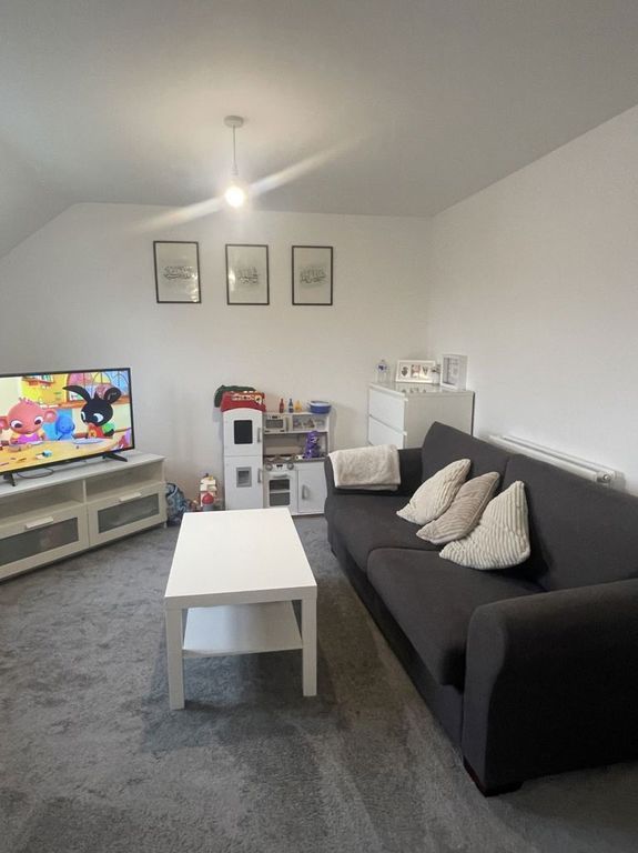 Property photo 1 of 5