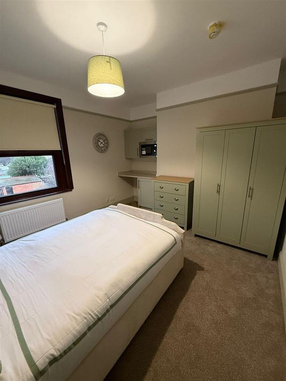 Additional image 8 of 5 bed semi-detached house to rentDenmark Road, Gloucester GL1