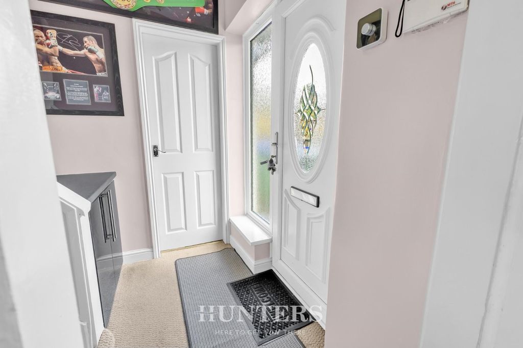 Property photo 3 of 18 Whalley Road (1).Jpg