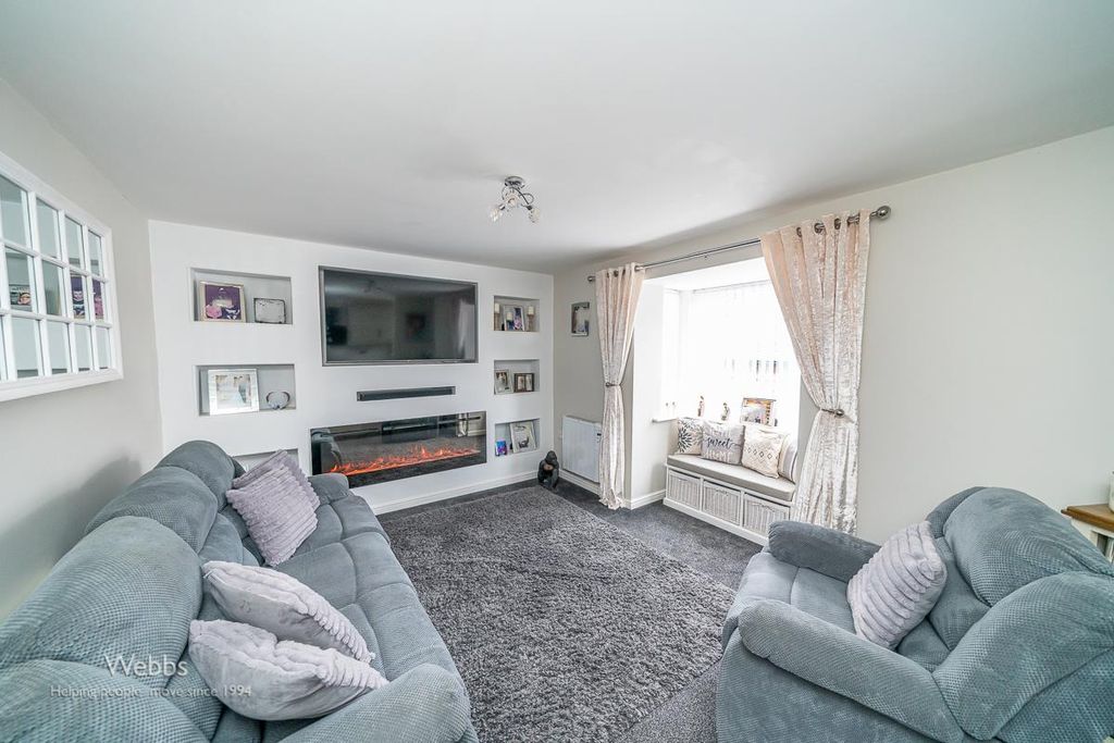 Property photo 1 of 27 Â© Webbs Estate Agents Â© (49 Of 224).Jpg