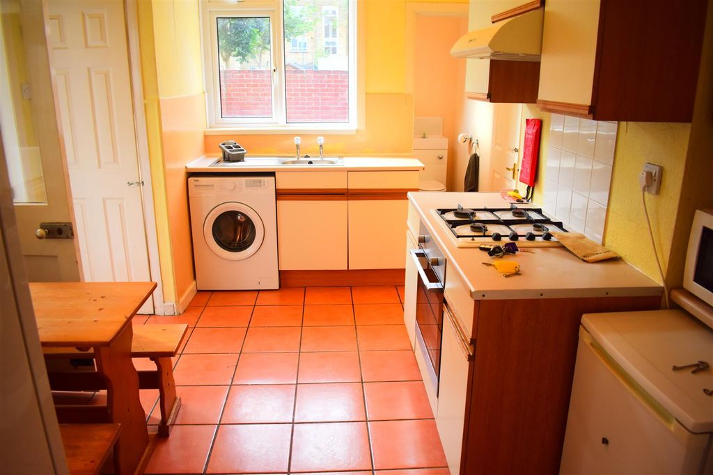 Property photo 3 of 17