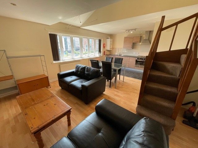 Property photo 2 of 12