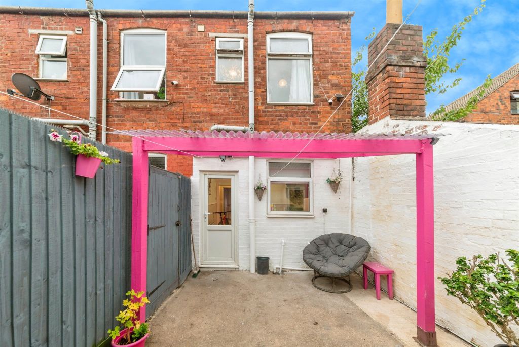 Property photo 2 of 17