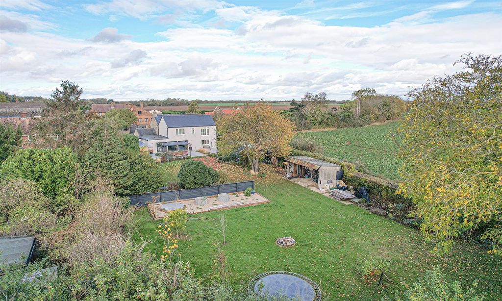 Property photo 2 of 58 Photo_1080296111_Dji_687_Jpg_9615143_0_20251021144