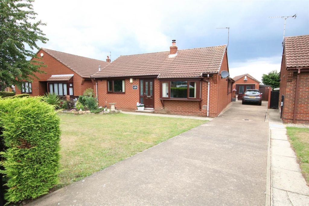 Property photo 1 of 18 Front