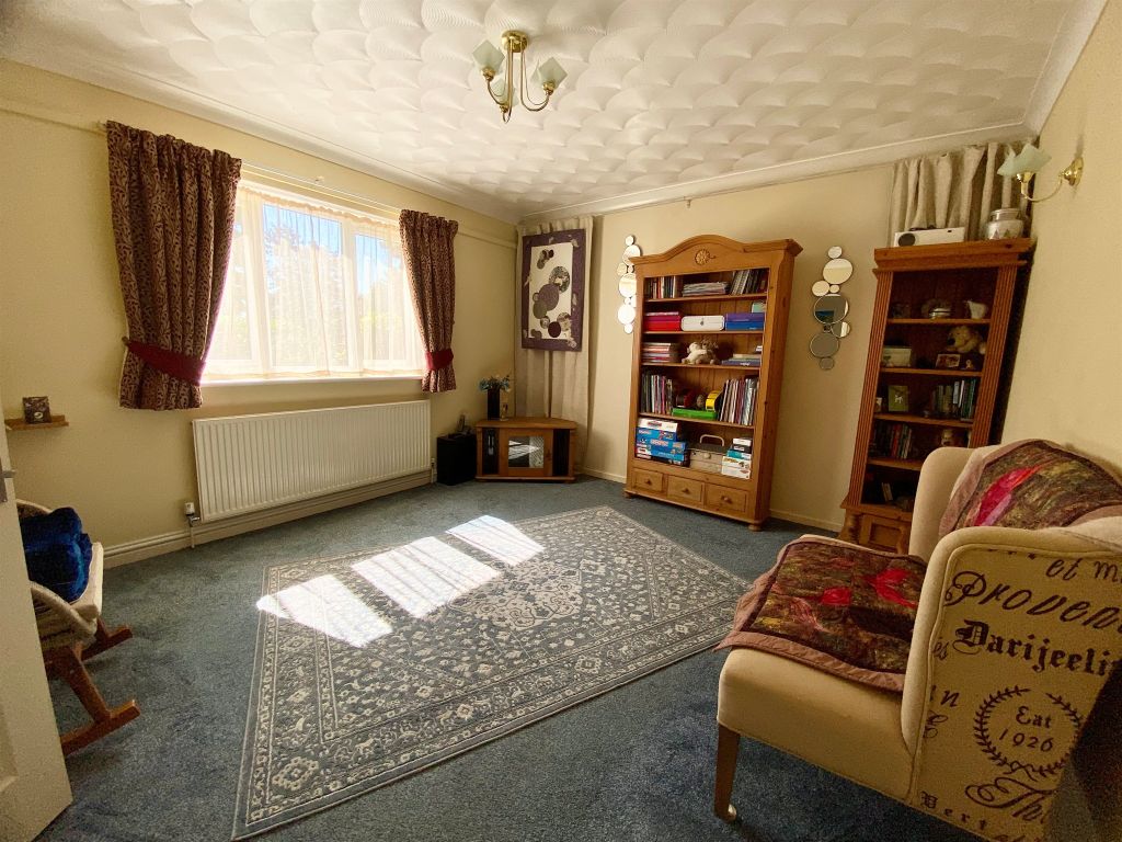 Property photo 3 of 19
