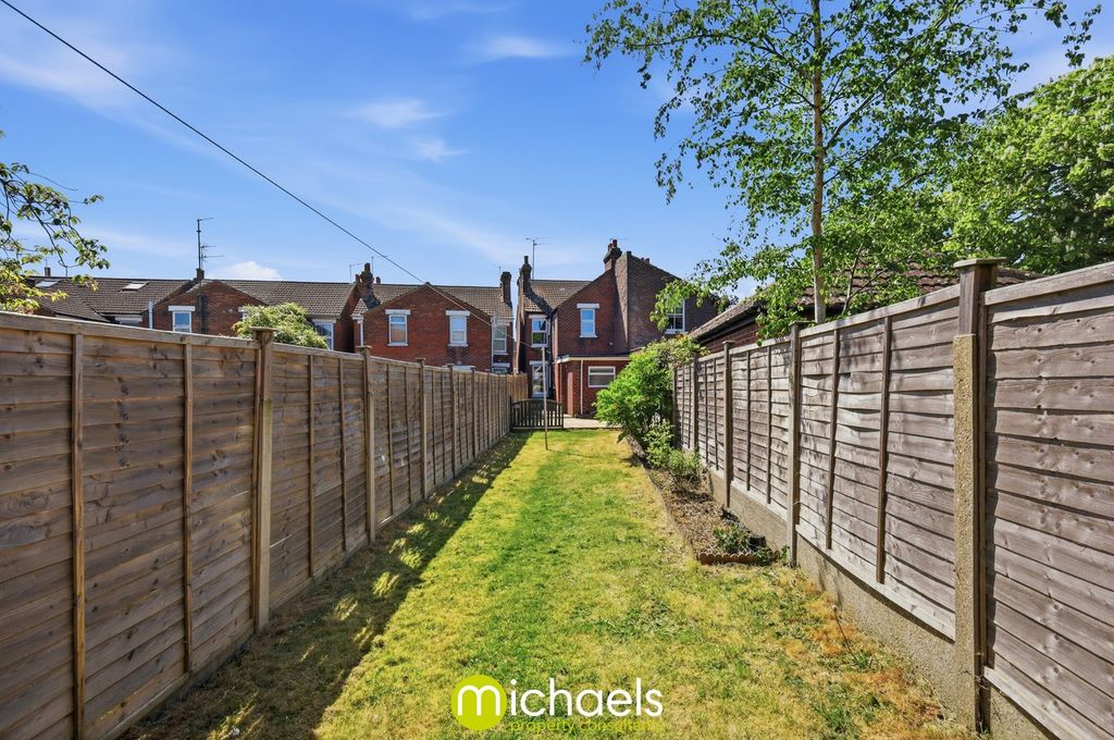 Property photo 3 of 23