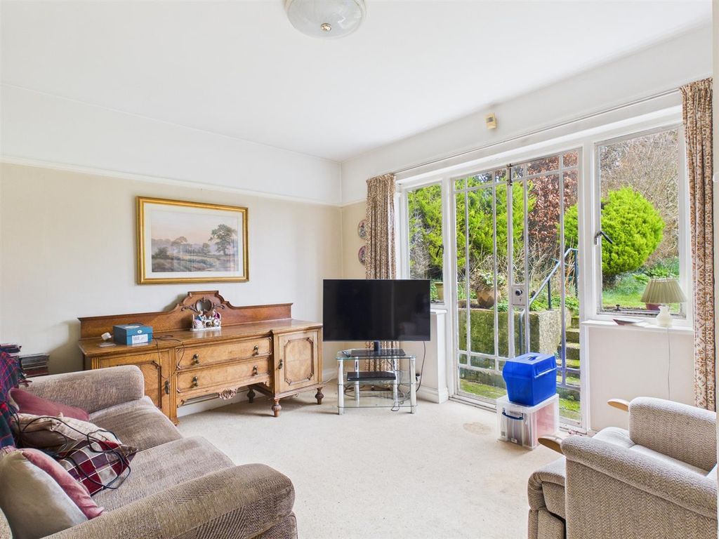 Property photo 2 of 15 Cam02885G0-Pr0561-Still017.Jpg