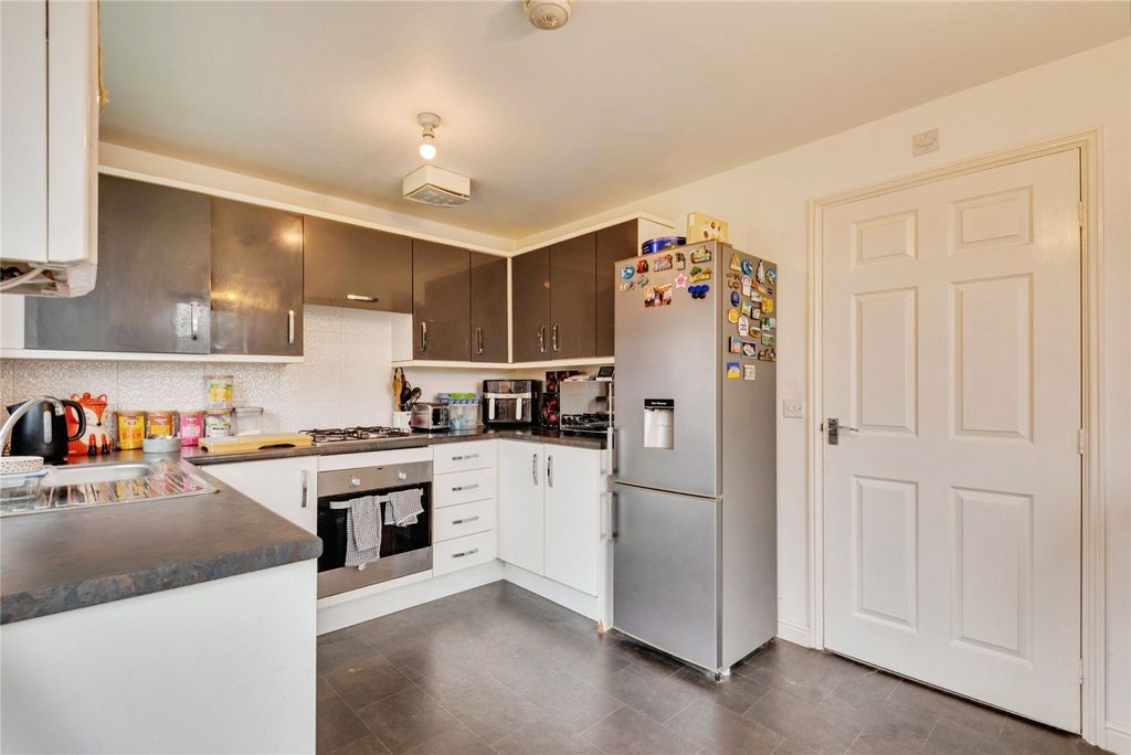 Property photo 2 of 18 Picture No. 19