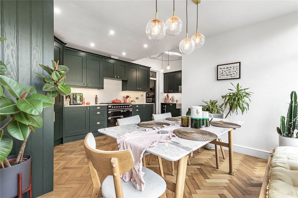 Property photo 1 of 25 Picture No. 61