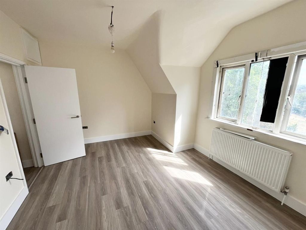 Property photo 3 of 5 A7Fd9175-F904-4Ba8-Bce5-E41Fc68E1c28.Jpg