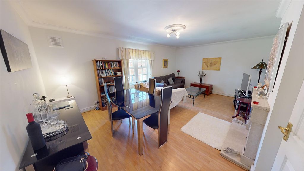 Property photo 3 of 20 Eccleston Hall Living Room