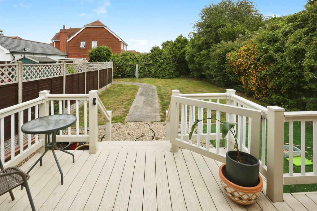 Property photo 2 of 23