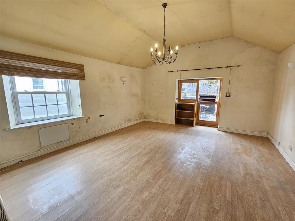 Property photo 2 of 17 Living Room (2).Jpg