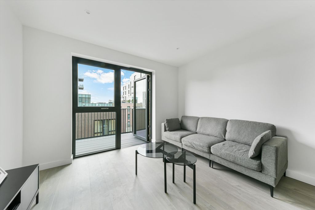 Property photo 1 of 13 Image