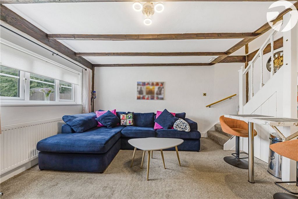 Property photo 3 of 14 Picture No. 05