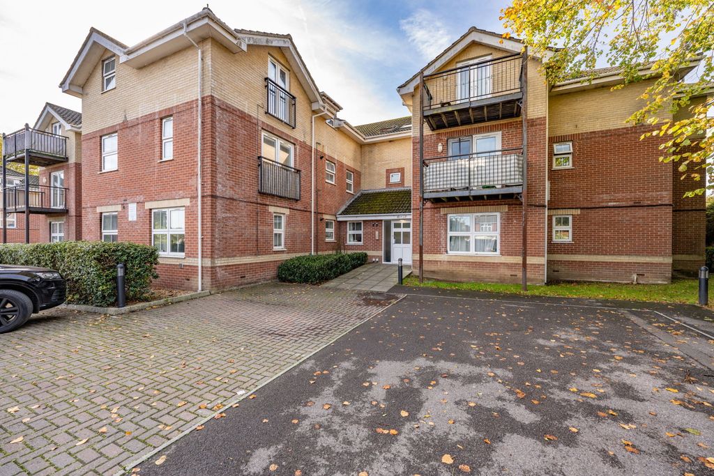 Property photo 2 of 12