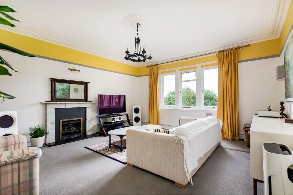 Apartment in Bristol, Westbury Park - View 6