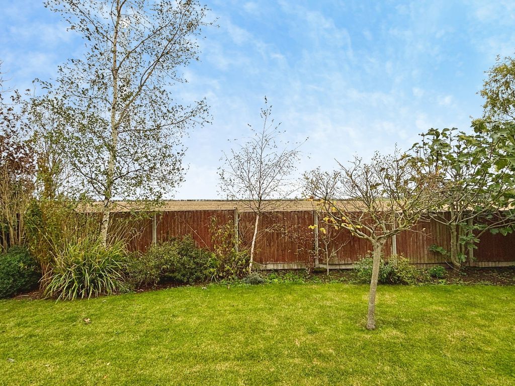 Property photo 2 of 23