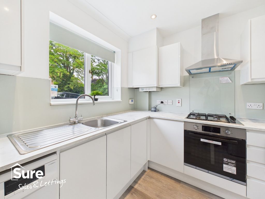 Property photo 2 of 15 4363914