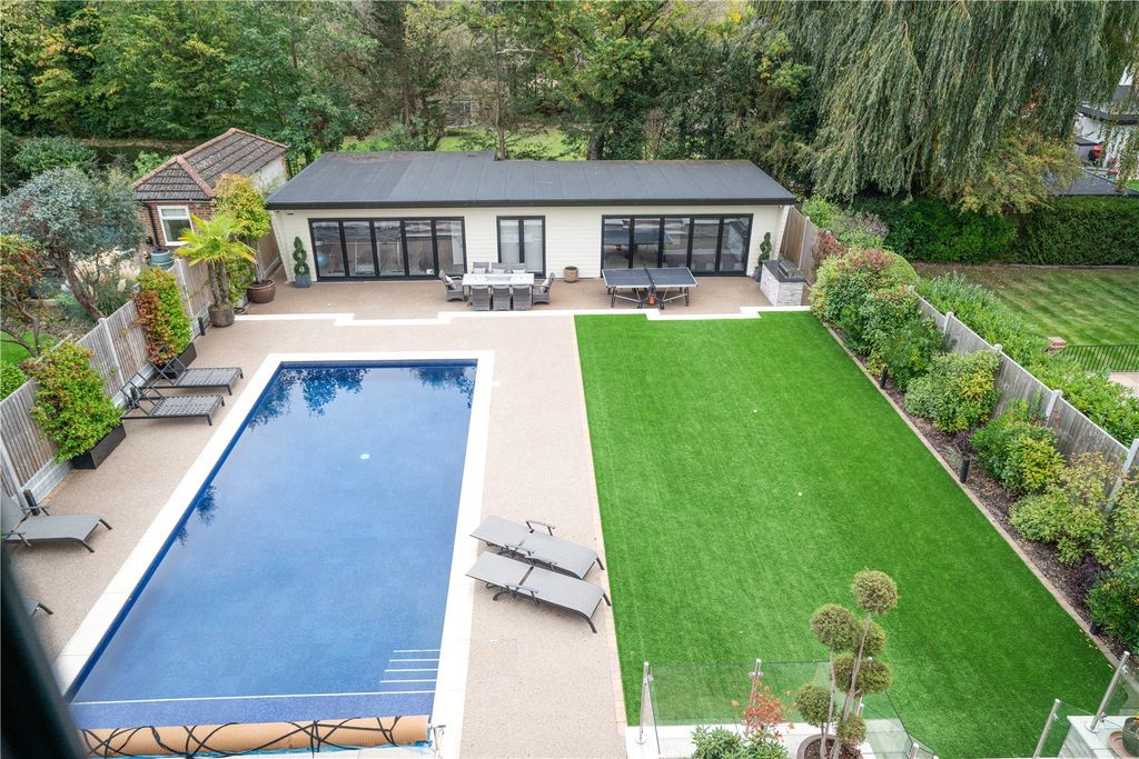 Additional image 23 of 5 bed detached house for saleDetached House Close To Station, Loughton, Essex IG10