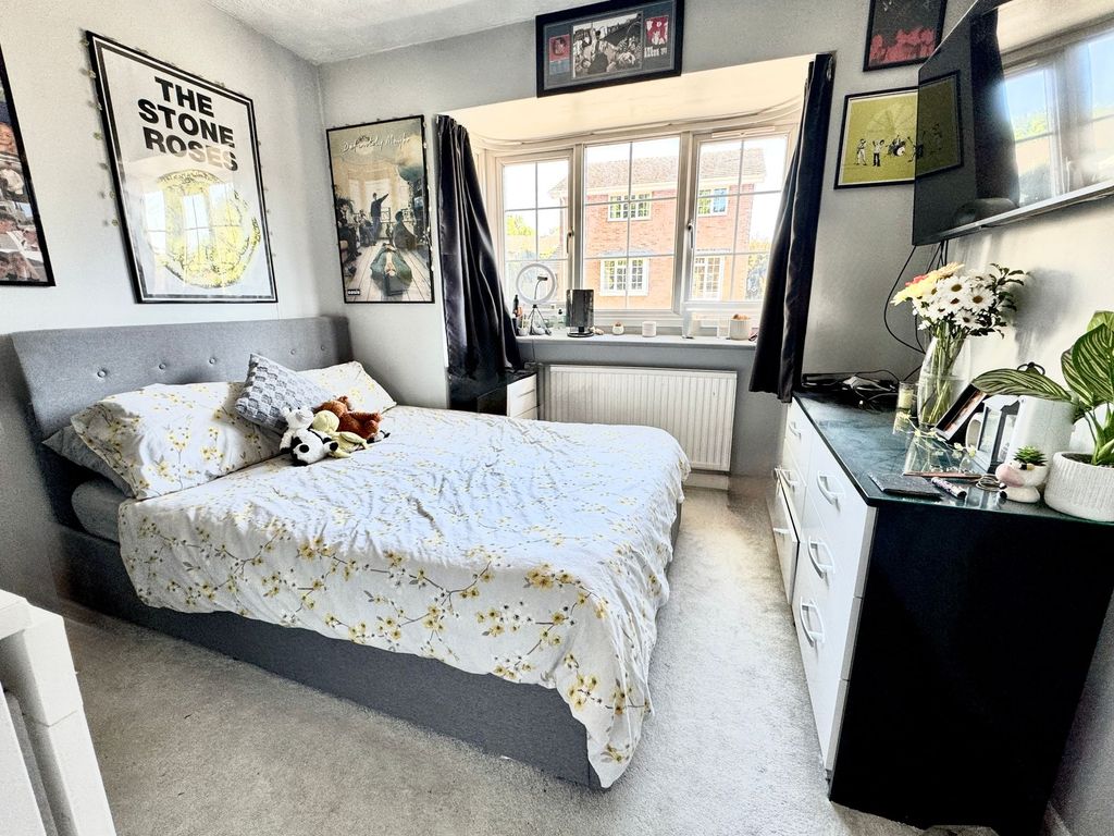 Property photo 3 of 26