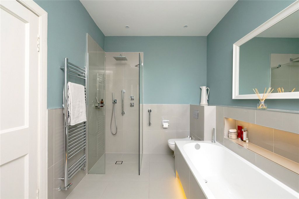 Additional image 8 of 2 bed flat for saleMoray Place, New Town, Edinburgh EH3