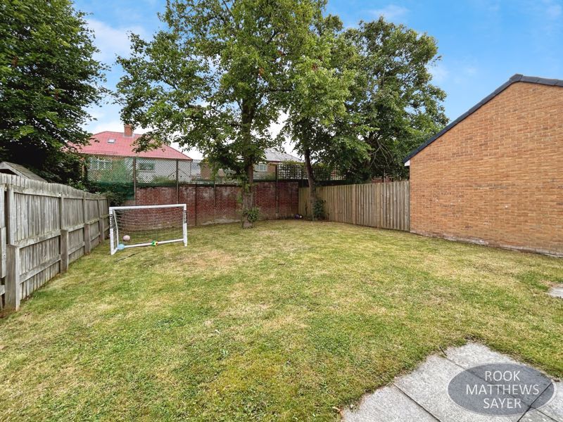 Property photo 2 of 16 Photo 11