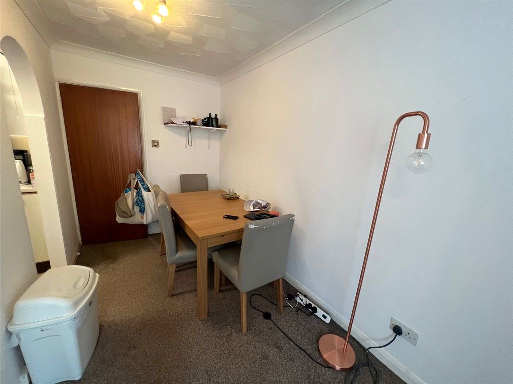 Property photo 2 of 8 Picture No. 04