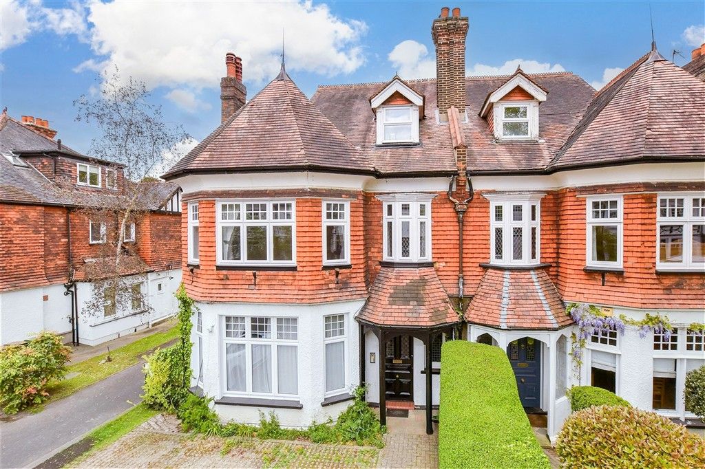 Property photo 1 of 8 External (Web) **