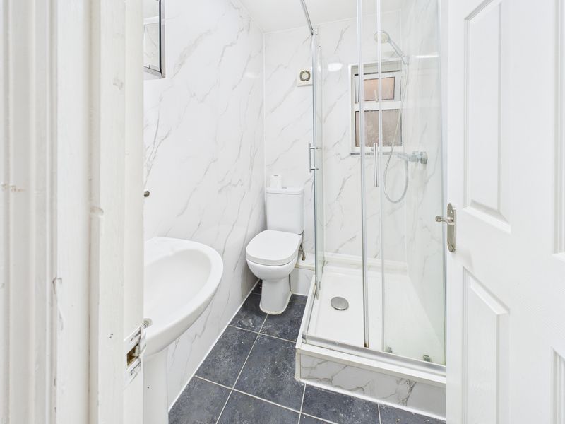 Property photo 3 of 10 Photo 4