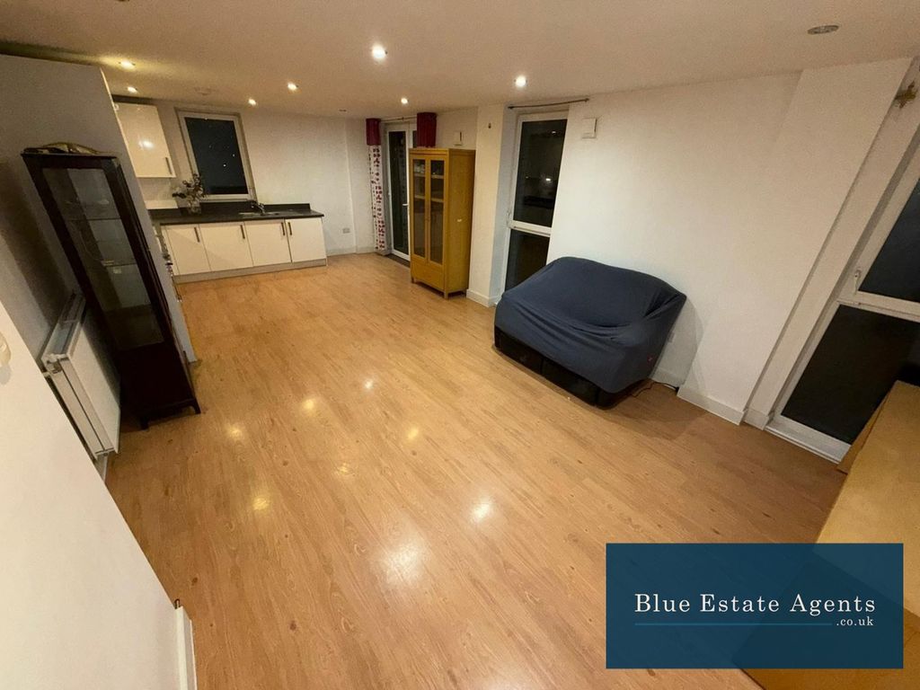 Property photo 1 of 16 Open Plan Lounge