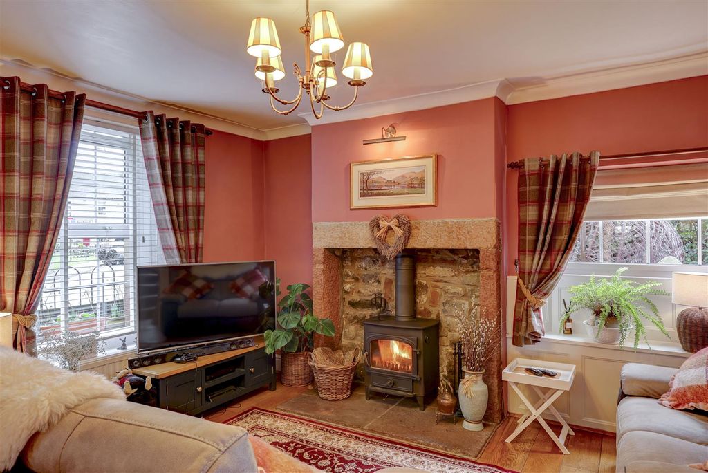 Property photo 2 of 36 Cornerstones