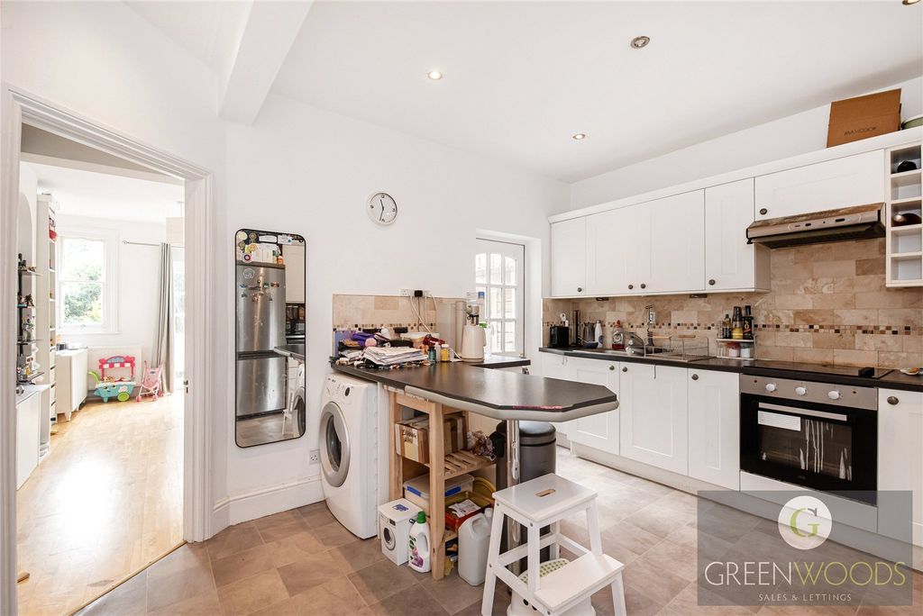 Property photo 1 of 20 Picture No. 27