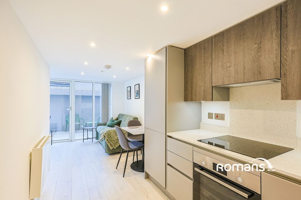 Property photo 3 of 11 Photo