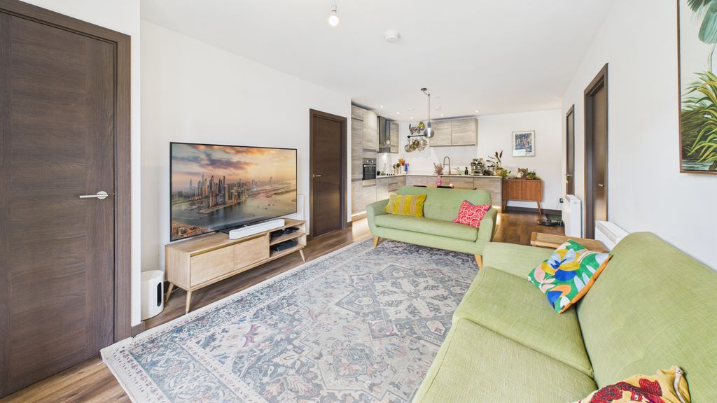 Property photo 2 of 9