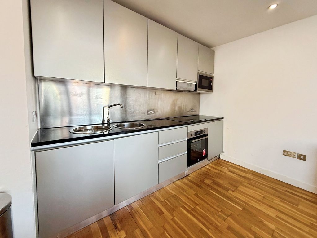 Property photo 3 of 9 Picture No. 24