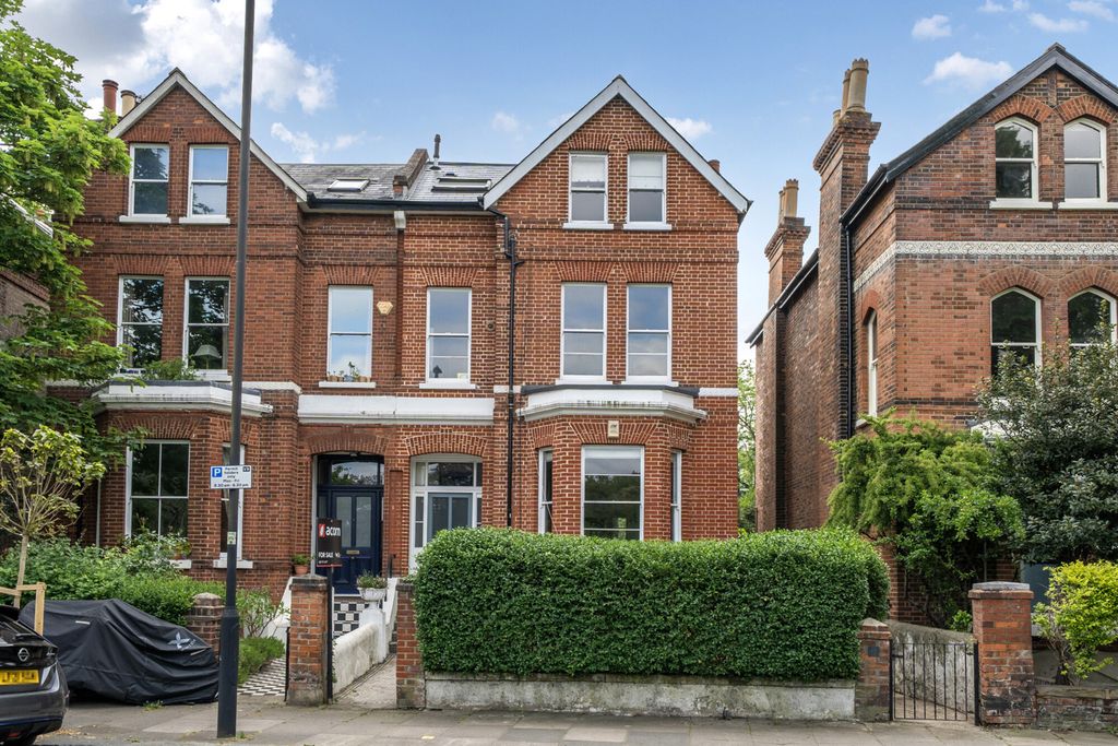 Property photo 1 of 21 External