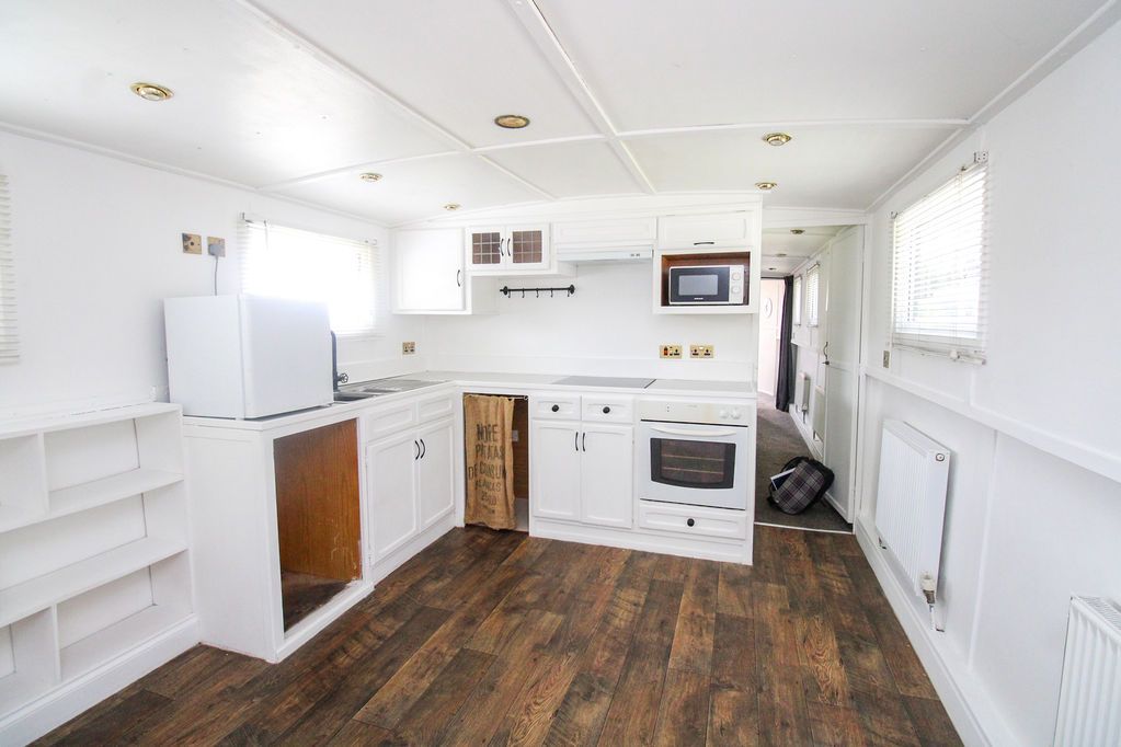 Property photo 3 of 11 Kitchen/Diner