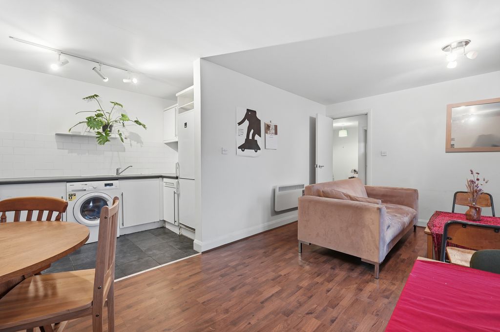 Property photo 2 of 11 Img_2177