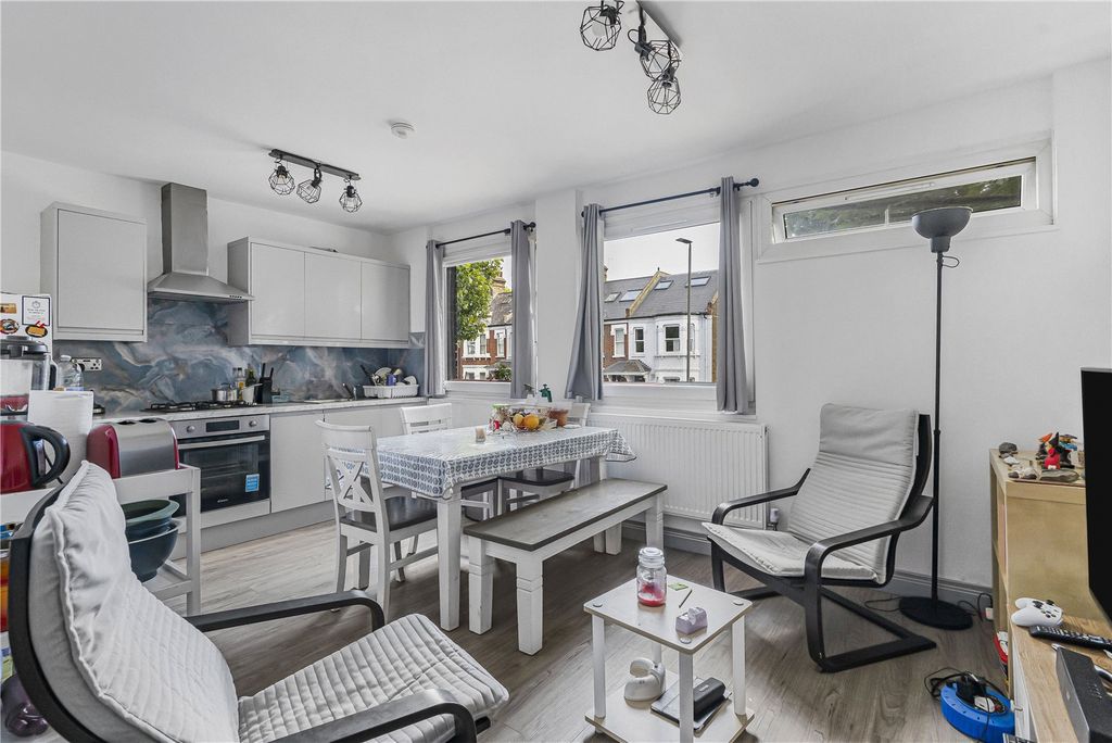 Property photo 1 of 13 Reception/Kitchen