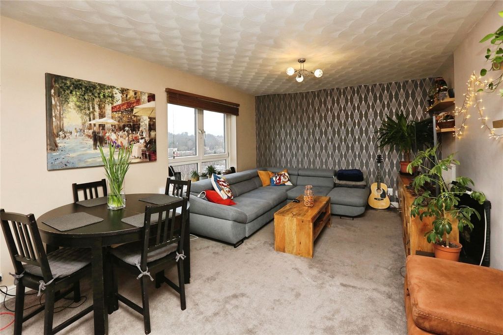 Property photo 3 of 14 Picture No. 11