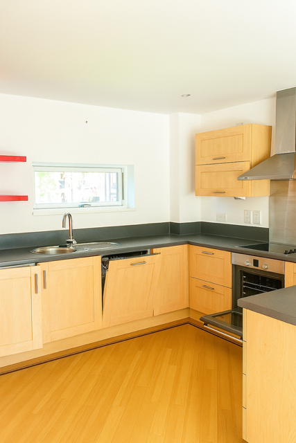 Property photo 3 of 7 Kitchen