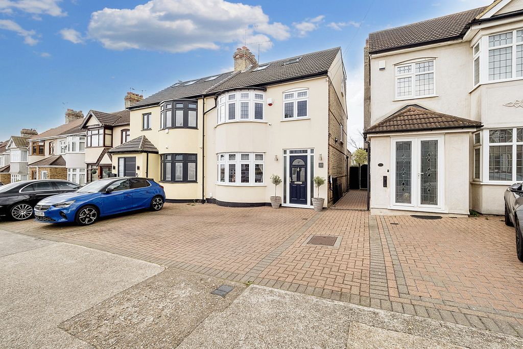 Property photo 1 of 31