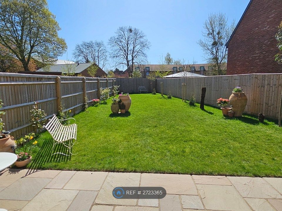 Property photo 2 of 31