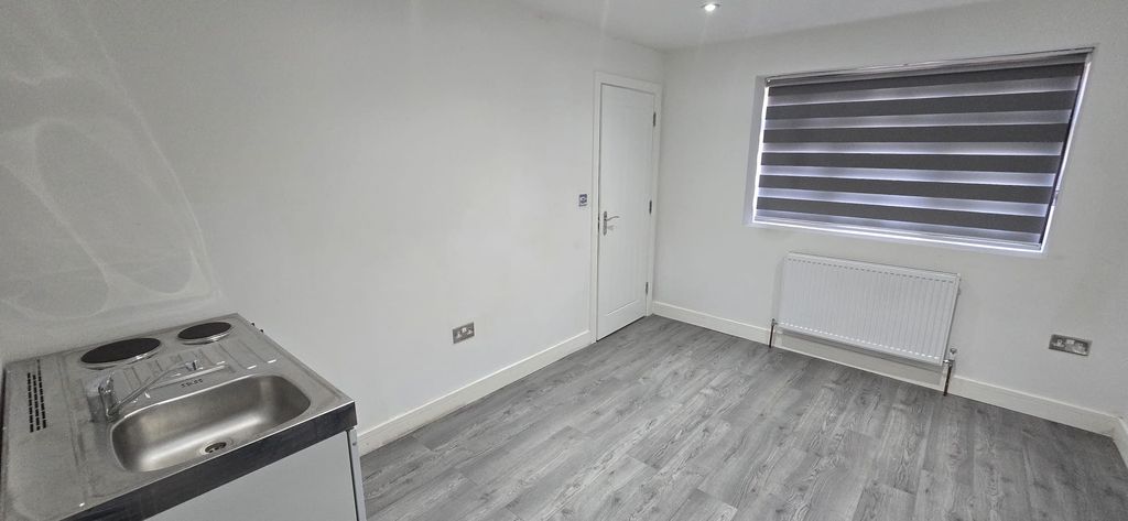 Property photo 3 of 3