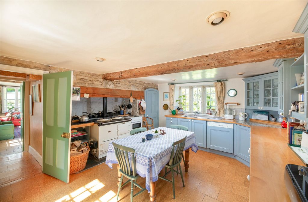 Property photo 3 of 26 Kitchen/Breakfast Rm