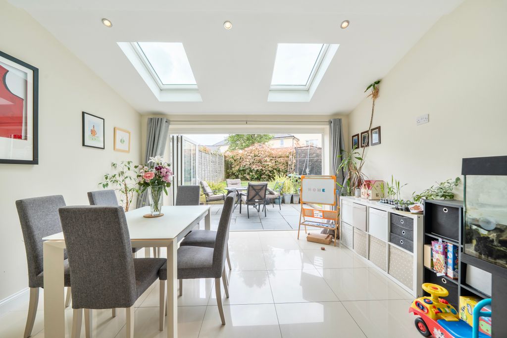 Property photo 2 of 17 1463813-21-6A0E27B81Fbb6