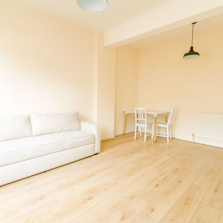 Property photo 2 of 6 Photo 1